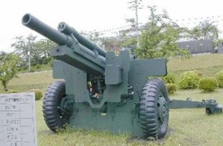 其中,自行式榴弹炮主要有前苏联的74式122毫米自行榴弹炮,美国m109a2