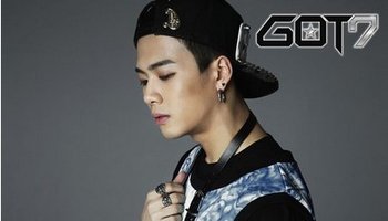 jackson(王嘉尔) 姓名:jackson wang 中文:王嘉尔 国籍:中国 家庭成员