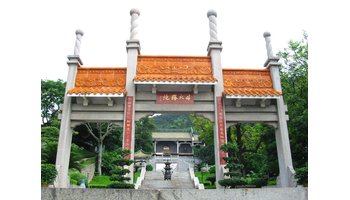 自古以来,佛迹岭,佛迹洞,丹水八景,铜鼓鸣石,杨四将军等寺庙,就是宗教