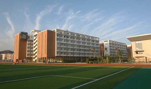 六名学生位列全市前十,深圳一中学被质疑操作“高考移民”